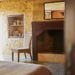Дом отдыха Domaine De Cantegrel - De Charme Et Troglodyte En Perigord Витрак