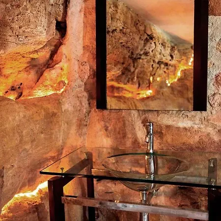 Domaine De Cantegrel - De Charme Et Troglodyte En Perigord Feriehus