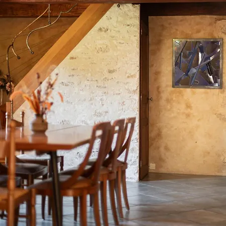 Domaine De Cantegrel - De Charme Et Troglodyte En Perigord Vitrac (Dordogne)